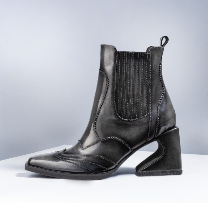 Botín ARCA para mujer en cuero gris de Bissoni